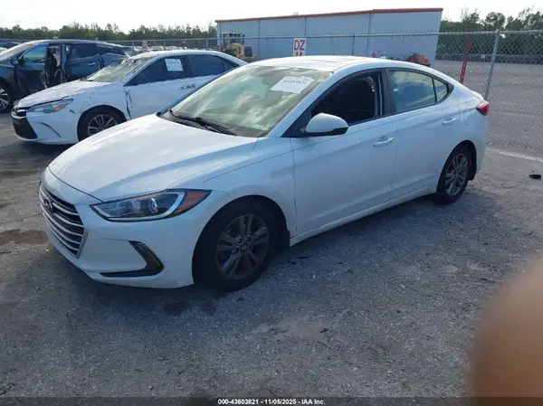 5NPD84LF6JH379155 2018 HYUNDAI ELANTRA - Image 2