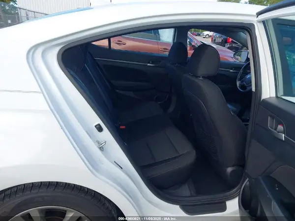 5NPD84LF6JH379155 2018 HYUNDAI ELANTRA - Image 8