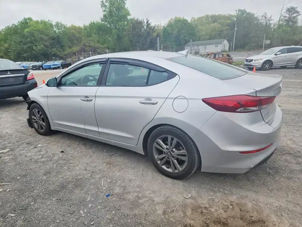 5NPD84LF6JH380516 2018 HYUNDAI ELANTRA - Image 2
