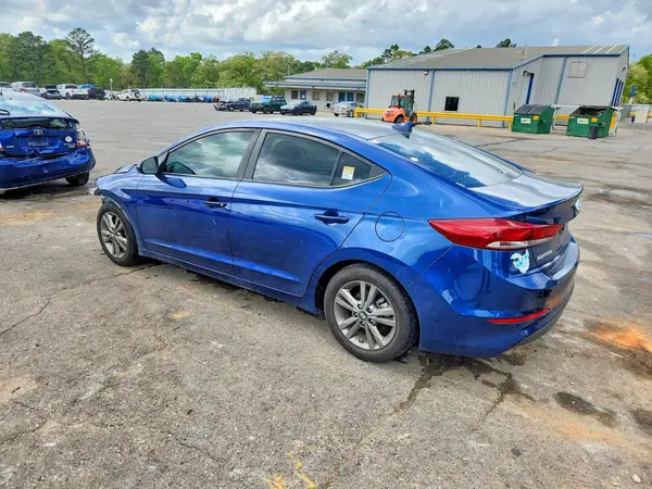 5NPD84LF6JH381973 2018 HYUNDAI ELANTRA - Image 2