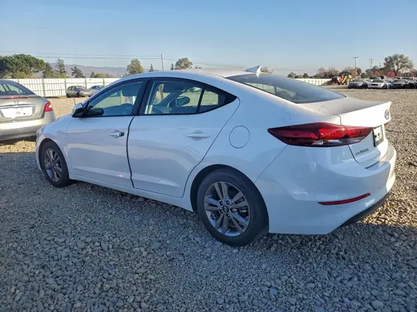 5NPD84LF6JH386378 2018 HYUNDAI ELANTRA - Image 2