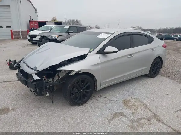 5NPD84LF6JH387370 2018 HYUNDAI ELANTRA - Image 2