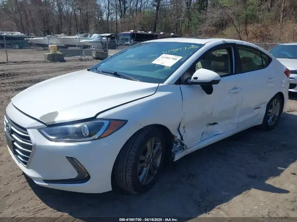 5NPD84LF6JH390740 2018 HYUNDAI ELANTRA - Image 2