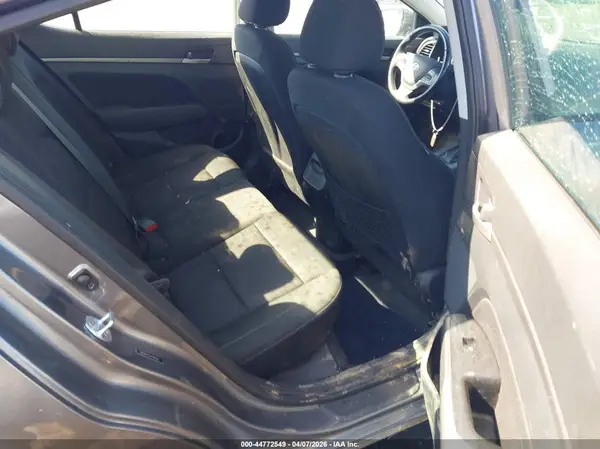 5NPD84LF6JH396263 2018 HYUNDAI ELANTRA - Image 8