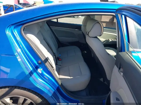5NPD84LF6JH398370 2018 HYUNDAI ELANTRA - Image 8