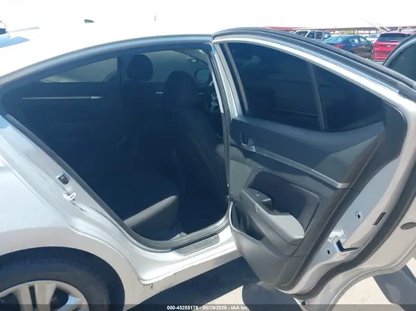 5NPD84LF6KH403195 2019 HYUNDAI ELANTRA - Image 8