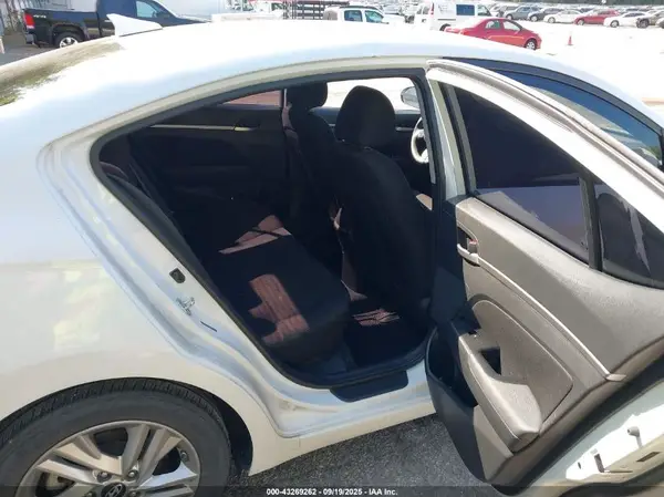5NPD84LF6KH406954 2019 HYUNDAI ELANTRA - Image 8