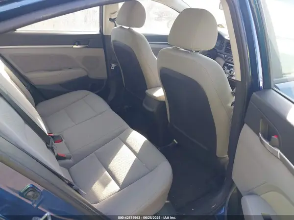 5NPD84LF6KH407067 2019 HYUNDAI ELANTRA - Image 8