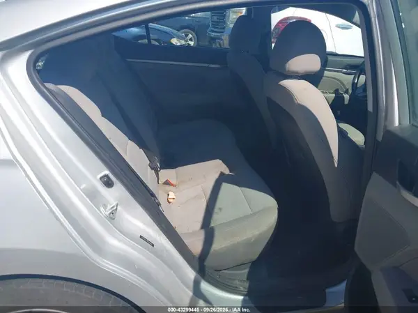 5NPD84LF6KH409949 2019 HYUNDAI ELANTRA - Image 8