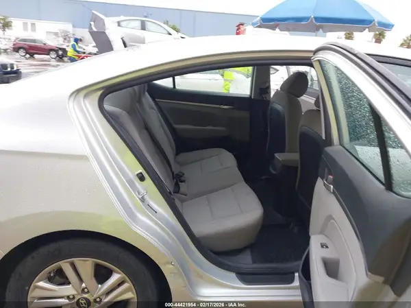 5NPD84LF6KH412849 2019 HYUNDAI ELANTRA - Image 8
