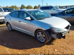 5NPD84LF6KH413726 2019 HYUNDAI ELANTRA