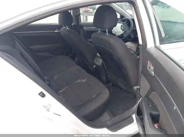 5NPD84LF6KH415640 2019 HYUNDAI ELANTRA - Image 8