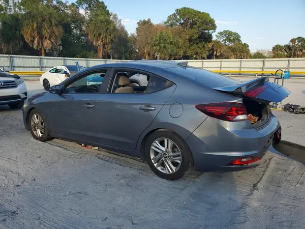 5NPD84LF6KH430185 2019 HYUNDAI ELANTRA - Image 2