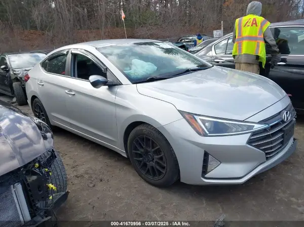 5NPD84LF6KH437332 2019 HYUNDAI ELANTRA - Image 1