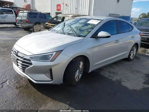 5NPD84LF6KH461078 2019 HYUNDAI ELANTRA - Image 2