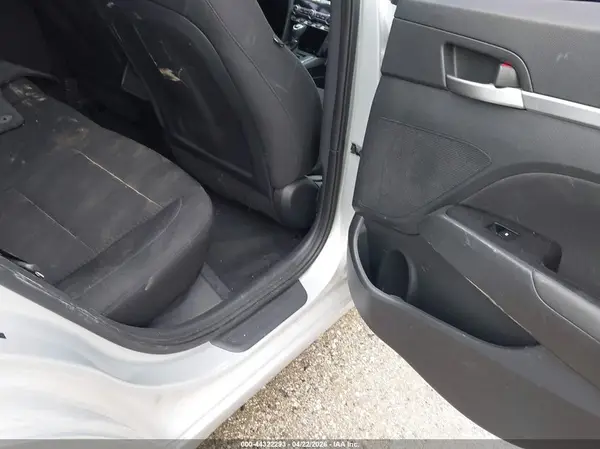 5NPD84LF6KH462909 2019 HYUNDAI ELANTRA - Image 8