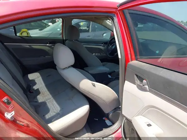 5NPD84LF6KH471447 2019 HYUNDAI ELANTRA - Image 8