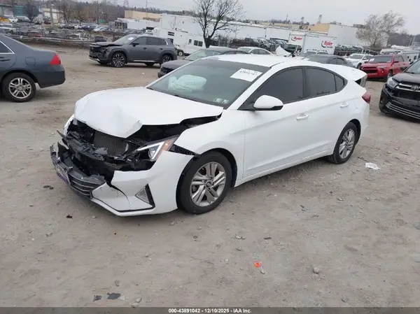 5NPD84LF6KH474008 2019 HYUNDAI ELANTRA - Image 2