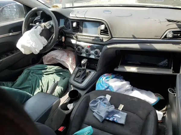 5NPD84LF6KH482528 2019 HYUNDAI ELANTRA - Image 8