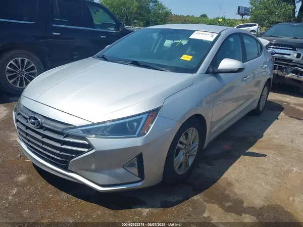 5NPD84LF6LH526447 2020 HYUNDAI ELANTRA - Image 2