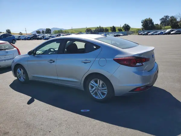 5NPD84LF6LH550585 2020 HYUNDAI ELANTRA - Image 2