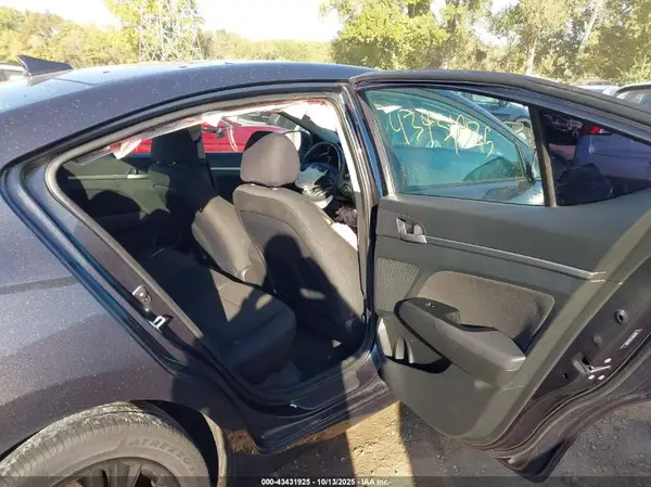 5NPD84LF6LH566382 2020 HYUNDAI ELANTRA - Image 8