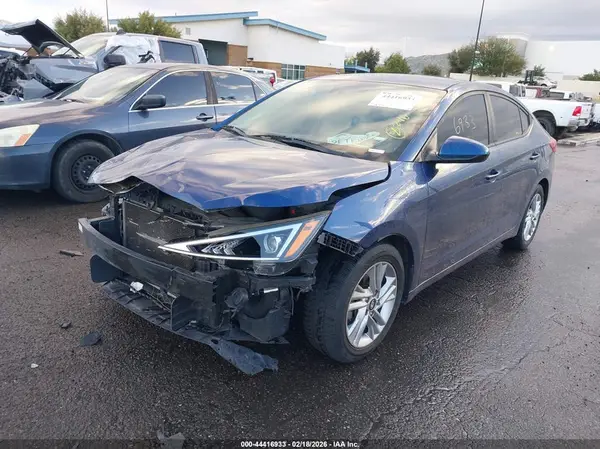 5NPD84LF6LH571811 2020 HYUNDAI ELANTRA - Image 2