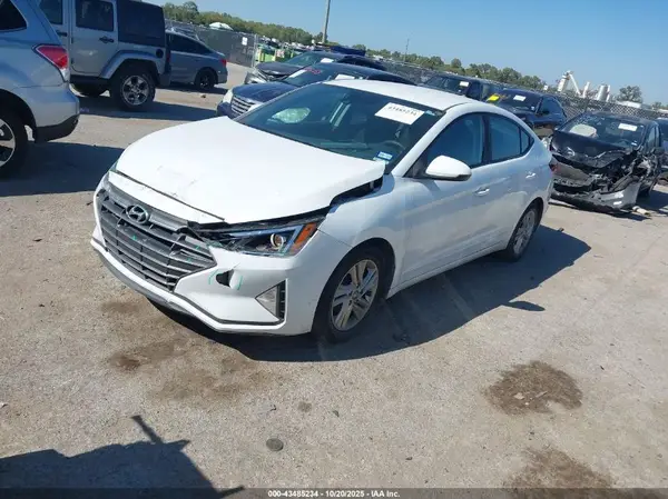 5NPD84LF6LH573896 2020 HYUNDAI ELANTRA - Image 2