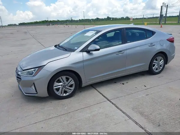 5NPD84LF6LH581108 2020 HYUNDAI ELANTRA - Image 2