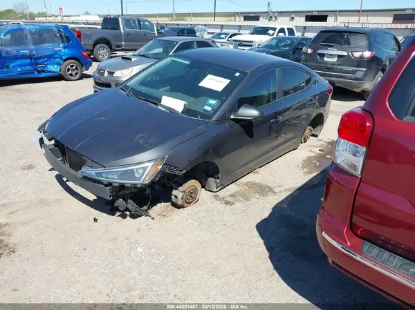 5NPD84LF6LH588026 2020 HYUNDAI ELANTRA - Image 2