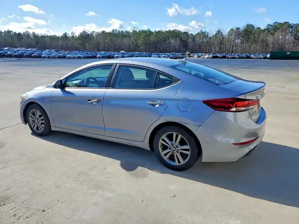5NPD84LF7HH001484 2017 HYUNDAI ELANTRA - Image 2