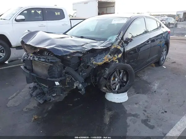 5NPD84LF7HH001839 2017 HYUNDAI ELANTRA - Image 2