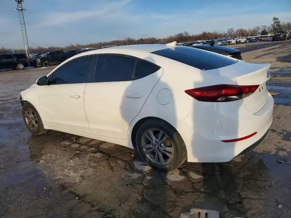 5NPD84LF7HH002294 2017 HYUNDAI ELANTRA - Image 2