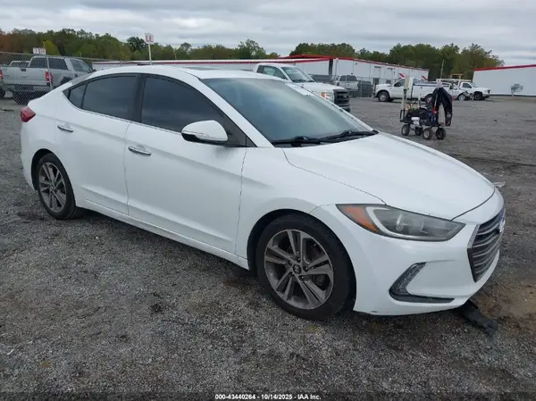 5NPD84LF7HH005082 2017 HYUNDAI ELANTRA - Image 1