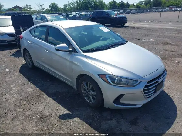 5NPD84LF7HH005132 2017 HYUNDAI ELANTRA - Image 1