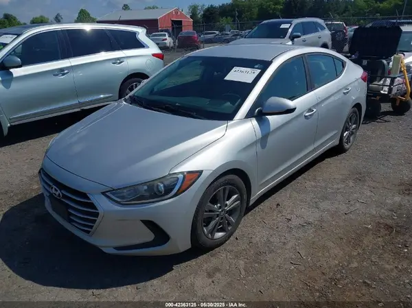 5NPD84LF7HH005132 2017 HYUNDAI ELANTRA - Image 2