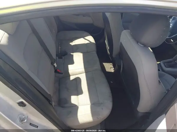 5NPD84LF7HH005132 2017 HYUNDAI ELANTRA - Image 8