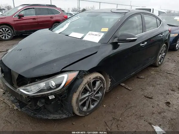 5NPD84LF7HH005499 2017 HYUNDAI ELANTRA - Image 2