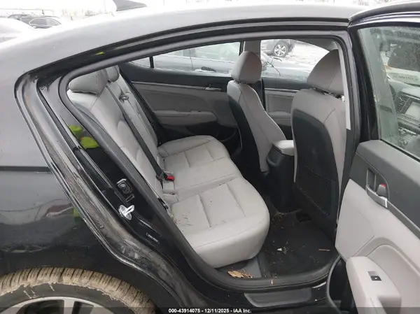 5NPD84LF7HH005499 2017 HYUNDAI ELANTRA - Image 8