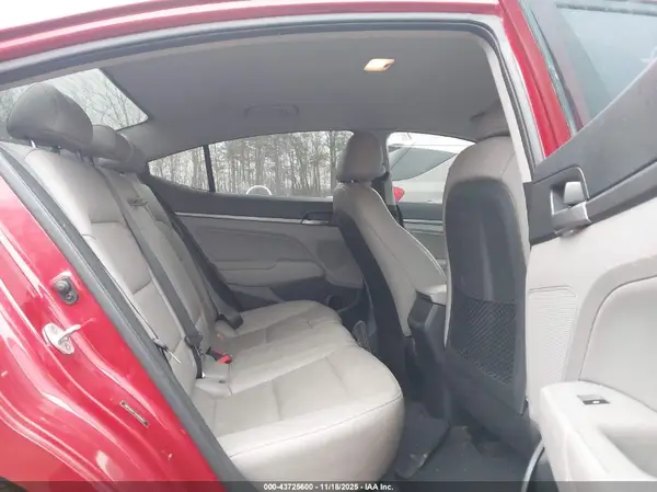 5NPD84LF7HH005857 2017 HYUNDAI ELANTRA - Image 8