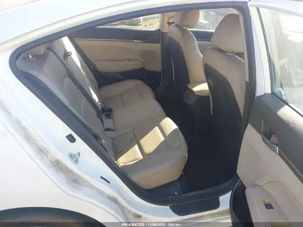 5NPD84LF7HH006197 2017 HYUNDAI ELANTRA - Image 8