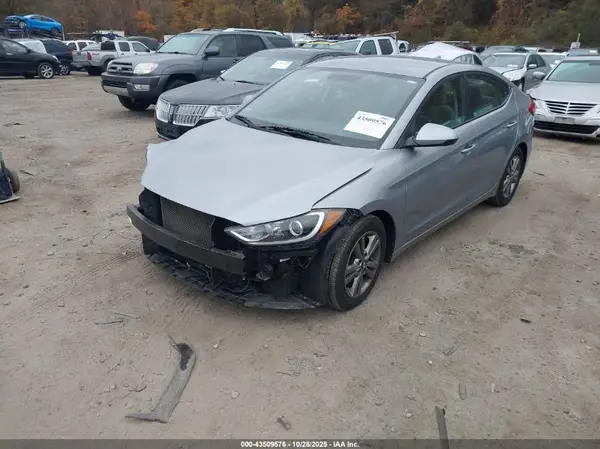 5NPD84LF7HH010301 2017 HYUNDAI ELANTRA - Image 2