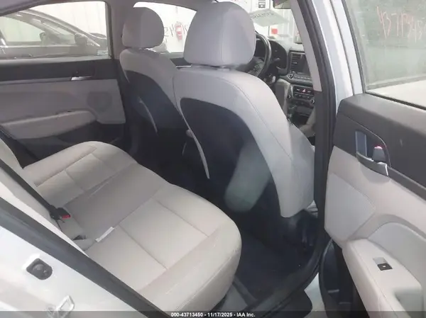 5NPD84LF7HH010668 2017 HYUNDAI ELANTRA - Image 8