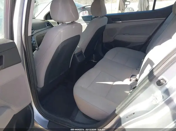 5NPD84LF7HH015563 2017 HYUNDAI ELANTRA - Image 8