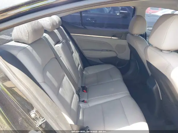 5NPD84LF7HH018687 2017 HYUNDAI ELANTRA - Image 8