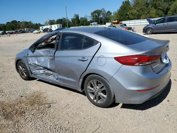 5NPD84LF7HH020231 2017 HYUNDAI ELANTRA - Image 2