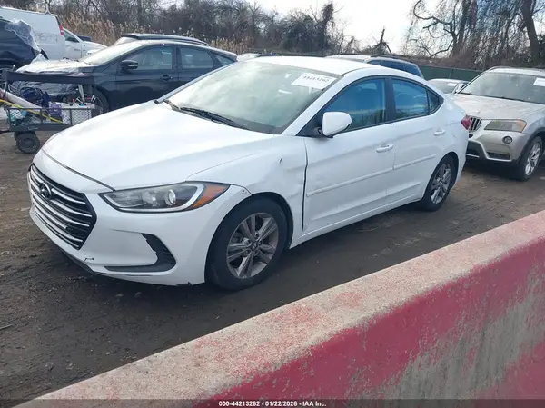5NPD84LF7HH021525 2017 HYUNDAI ELANTRA - Image 2