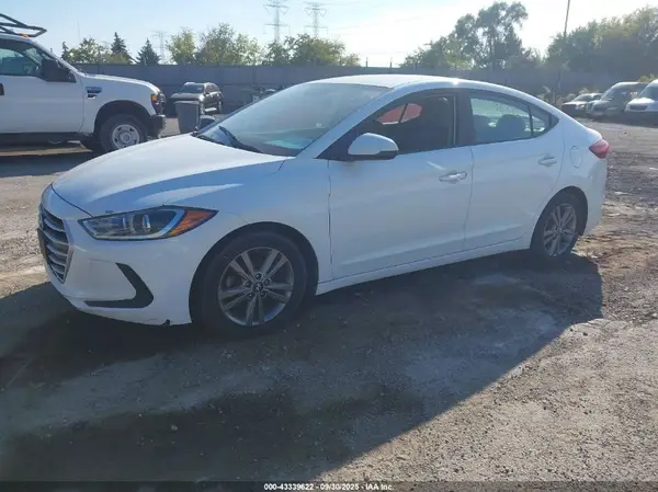 5NPD84LF7HH021539 2017 HYUNDAI ELANTRA - Image 2