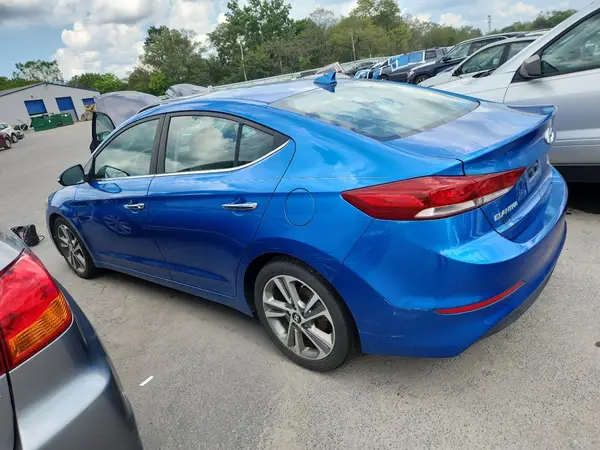 5NPD84LF7HH021590 2017 HYUNDAI ELANTRA - Image 2
