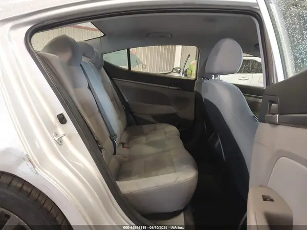 5NPD84LF7HH023209 2017 HYUNDAI ELANTRA - Image 8